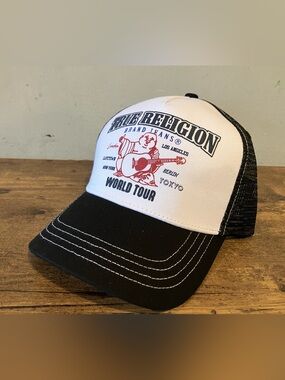 True religion, trucker hat